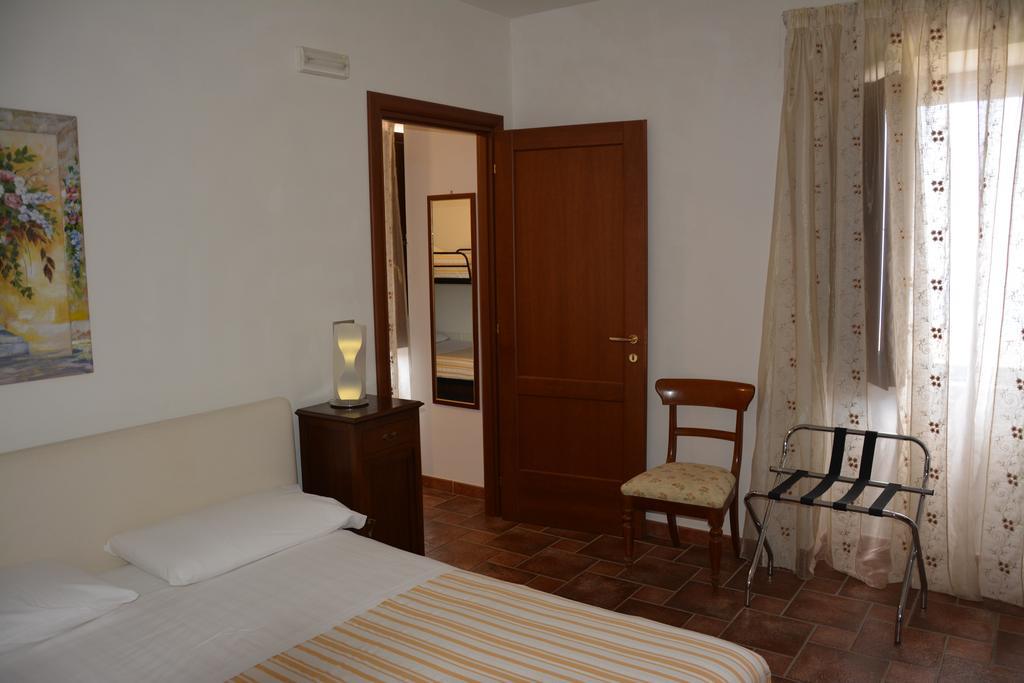 B&B La Casa Rossa Paola Room photo